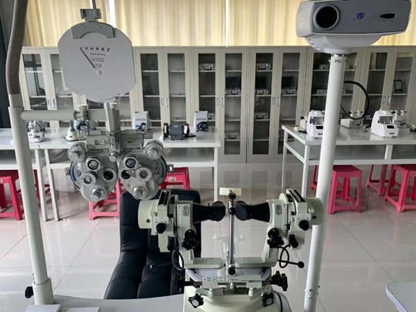 ʯ���f��ʹ�o(h��)ʿ�W(xu��)У��ҕ���c���R���I(y��)