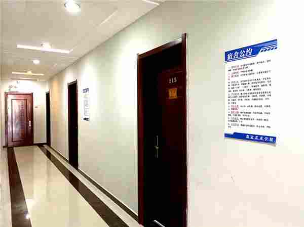 ����ˇ�g(sh��)�W(xu��)У����l��