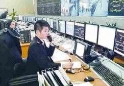 {����̄�3+2��